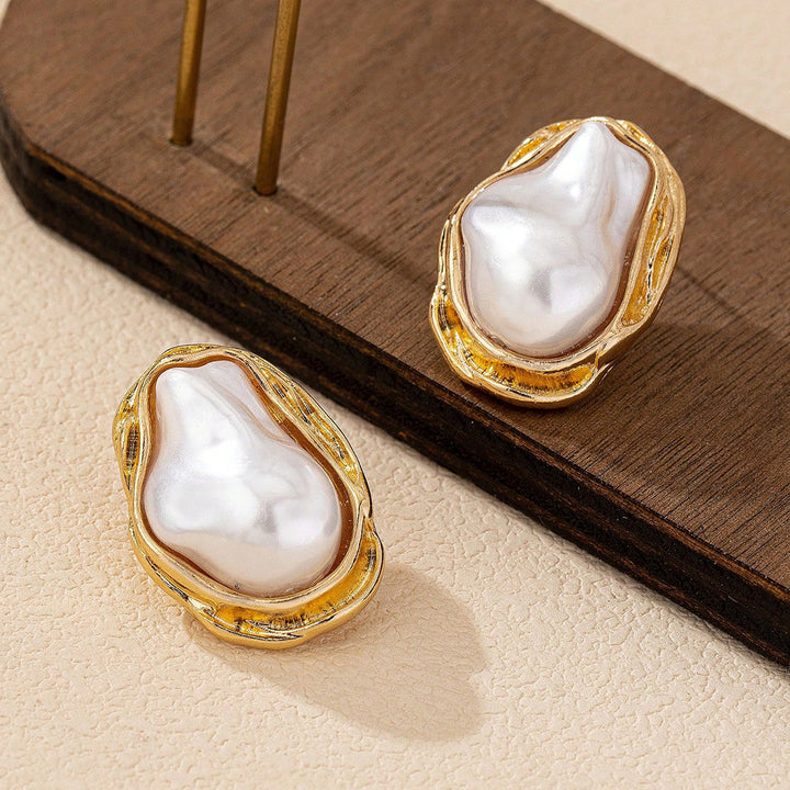 Baroque Pearl and Metal Pendant Necklace Set