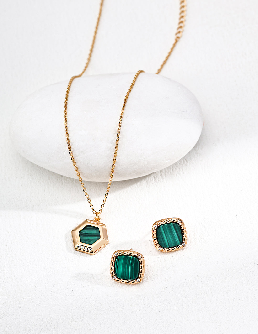 Malachite Light Luxury Necklace