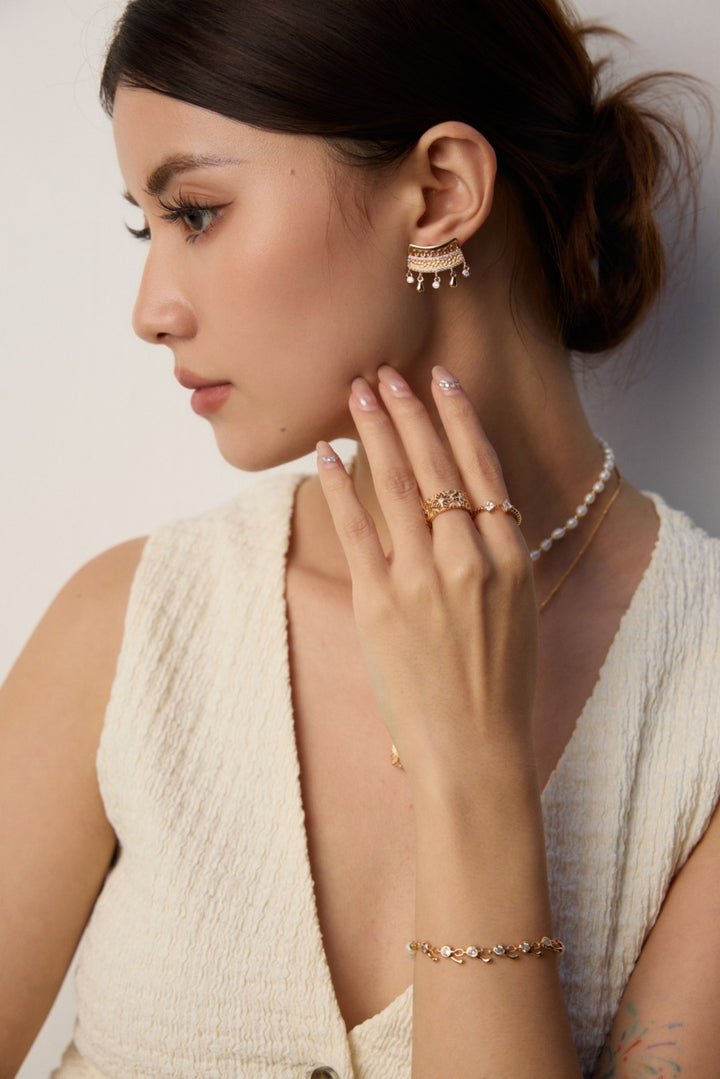 Vintage Design Zirconia Ring