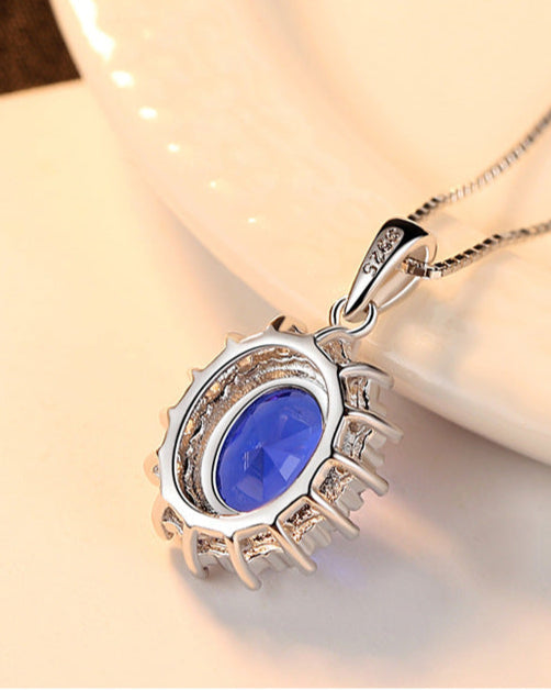 Light Luxury Sapphire Pendant Necklace