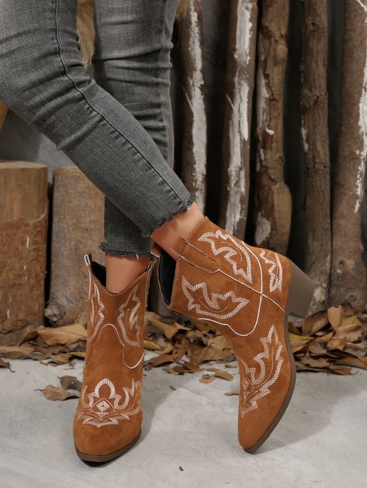Pointed Toe Embroidered Women's Leather Boots