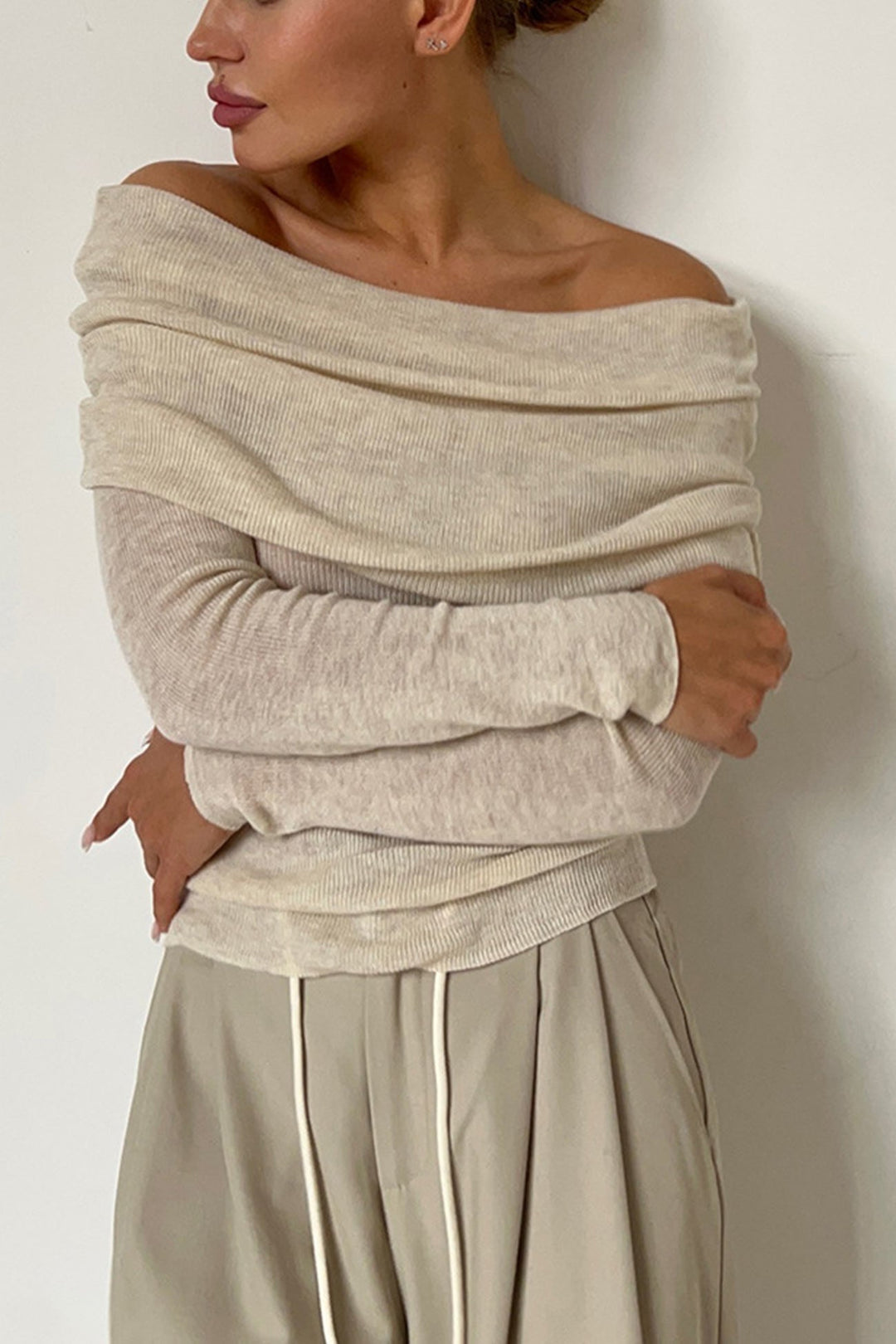 Off-shoulder Long Sleeve Knit Tops Black · M